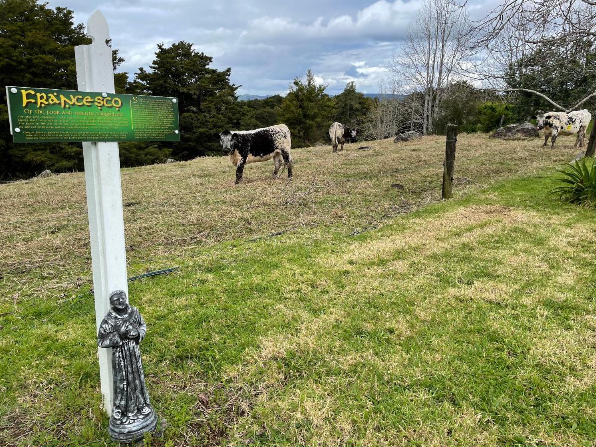 St Karas Cottage - St Enoch And St Elijah Monastery Kaikohe Exterior foto